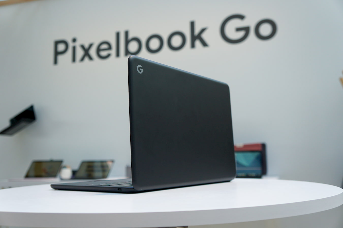 Google PixelBook Go review: the almost PERFECT Chromebook !